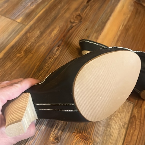 Max Studio mules. - Picture 5 of 7